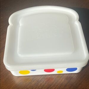 White Sandwich Container with Wonder Logo